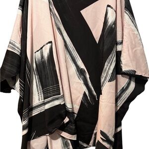 Avon Black and Pink Patterned Kimono